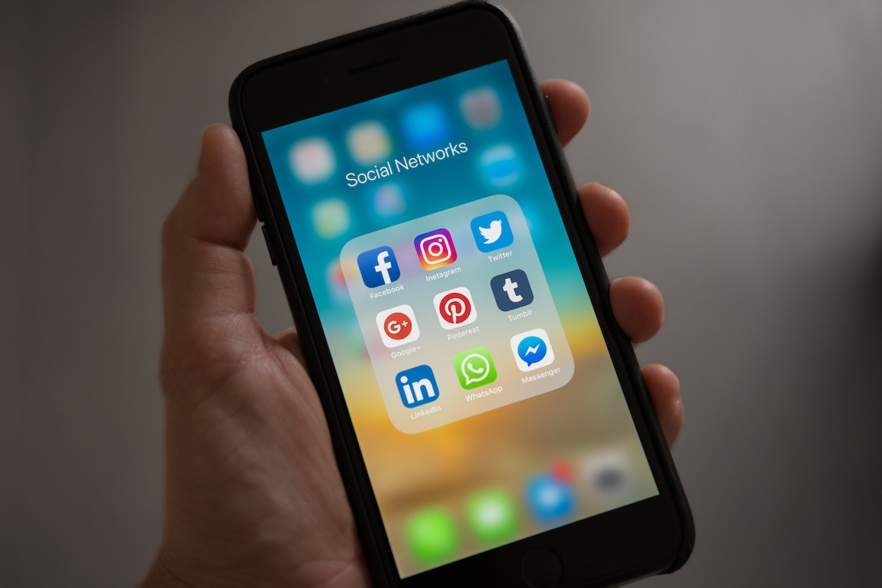 ماهى صحافة الموبايل او الرقمية المتنقلة تطبيقات التواصل الإجتماعي