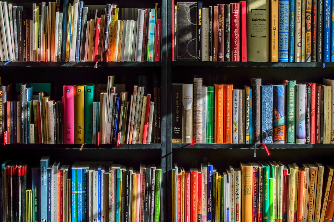 أزمة أسعار الكتب الخارجية وتجاوز الكتاب الواحد 900 جنية