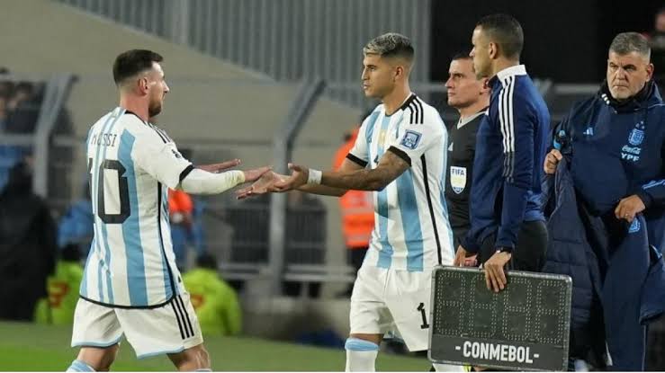 استبدال ميسي في مباراة تصفيات كأس العالم 2026 بين الأرجنتين والإكوادور