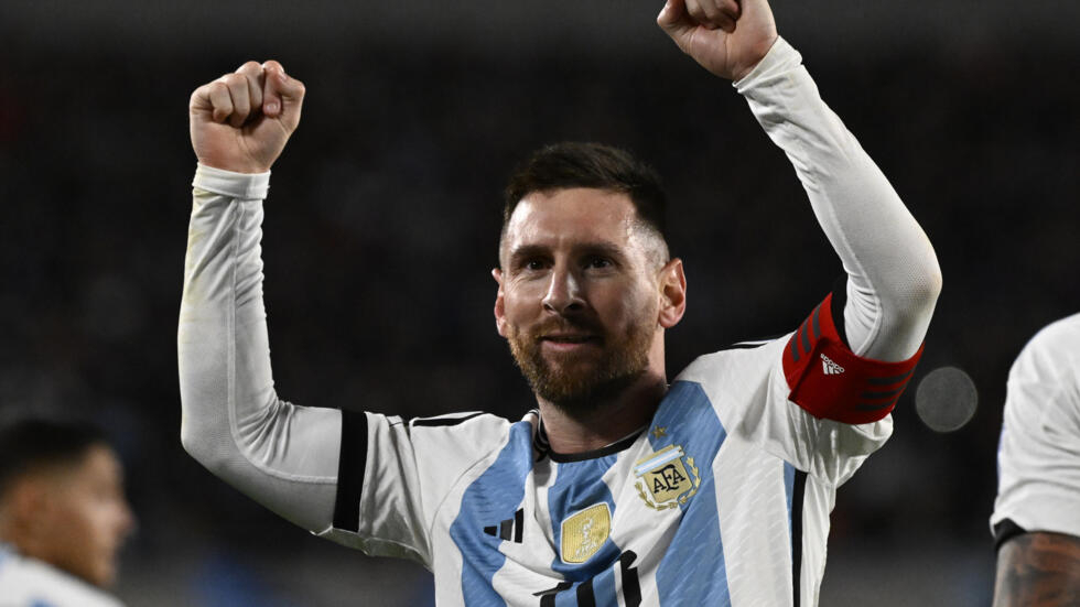 استبدال ميسي في مباراة تصفيات كأس العالم 2026 بين الأرجنتين والإكوادور
