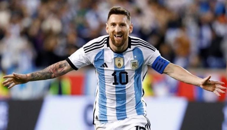 استبدال ميسي في مباراة تصفيات كأس العالم 2026 بين الأرجنتين والإكوادور
