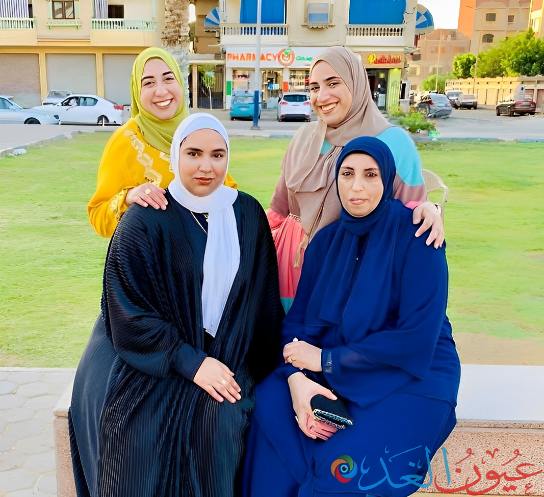 عائلة أميمة وبناتها..مثال للإصرار والتمسك بالقيم عائلة أميمة وبناتها