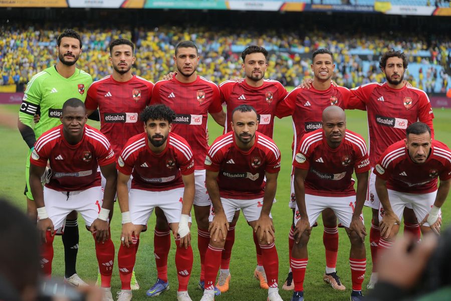الأهلي يروض صن داونز ويتعادل سلبيا في الشوط الأول تشكيل النادي الأهلي