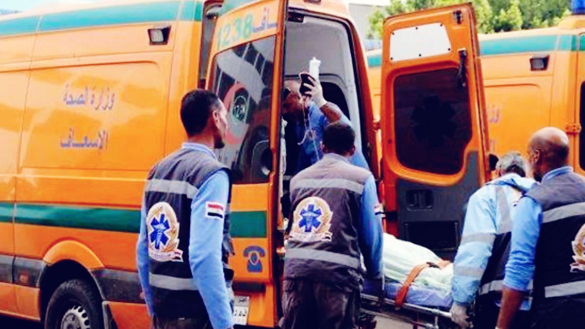 سيارة إسعاف في مكان الحادث