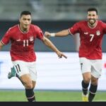 أُصيب بكسر في الضلع الأيمن.. سقوط الإعلامي عمرو الليثي أثناء تصوير برنامجه