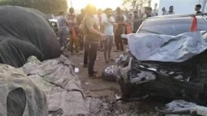 تعرض الفنان جلال الزكي لحادث سير مروع على طريق الواحات تعرض الفنان جلال الزكي لحادث سير مروع على طريق الواحات