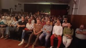 وجوه جديدة تتألق في سماء الفن في مسرحية "عفاريت أون لاين" وجوه جديدة تتألق في سماء الفن في مسرحية "عفاريت أون لاين"