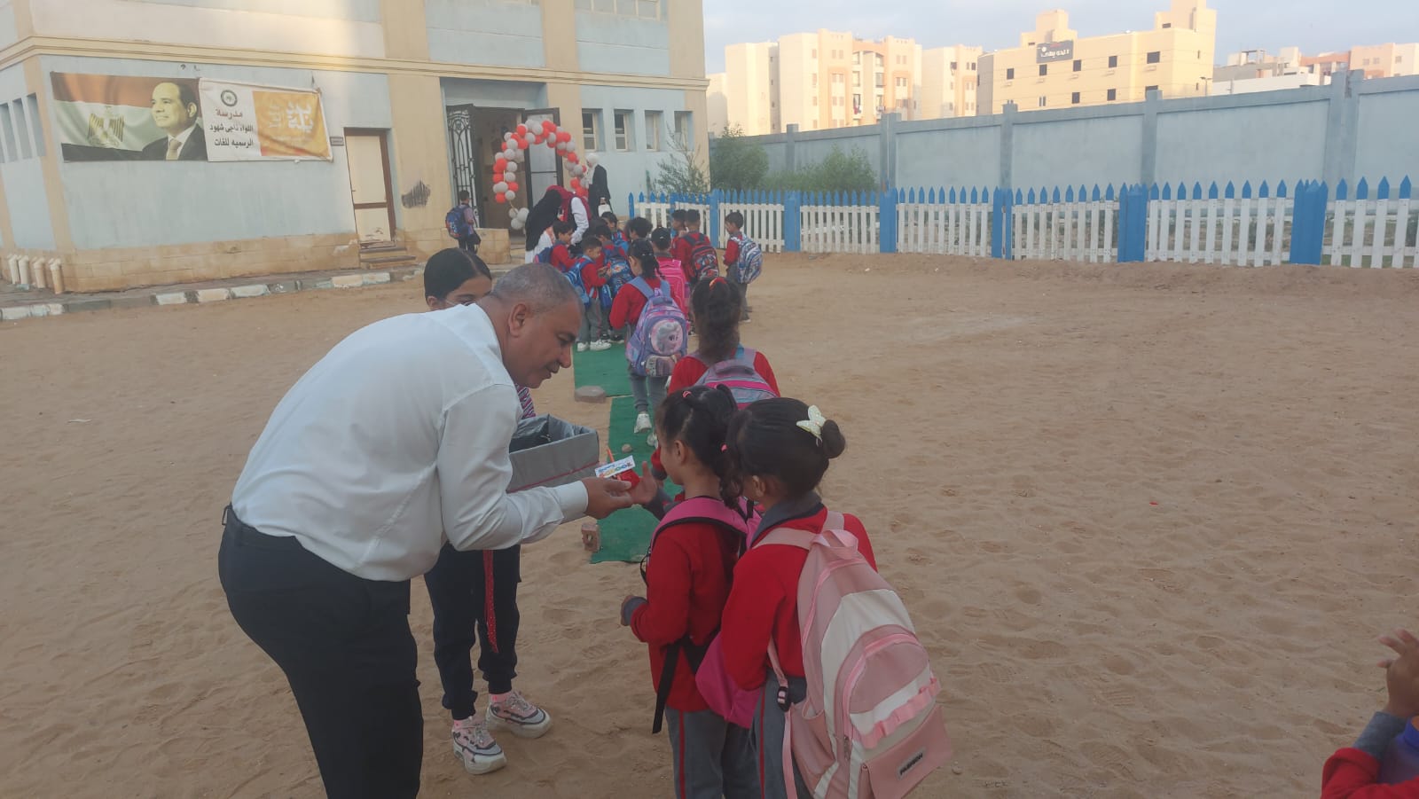 مدرسة اللواء ناجي شهود التجريبية للغات.. نموذج للتميز والتطوير مدرسة اللواء ناجي شهود التجريبية للغات.. نموذج للتميز والتطوير