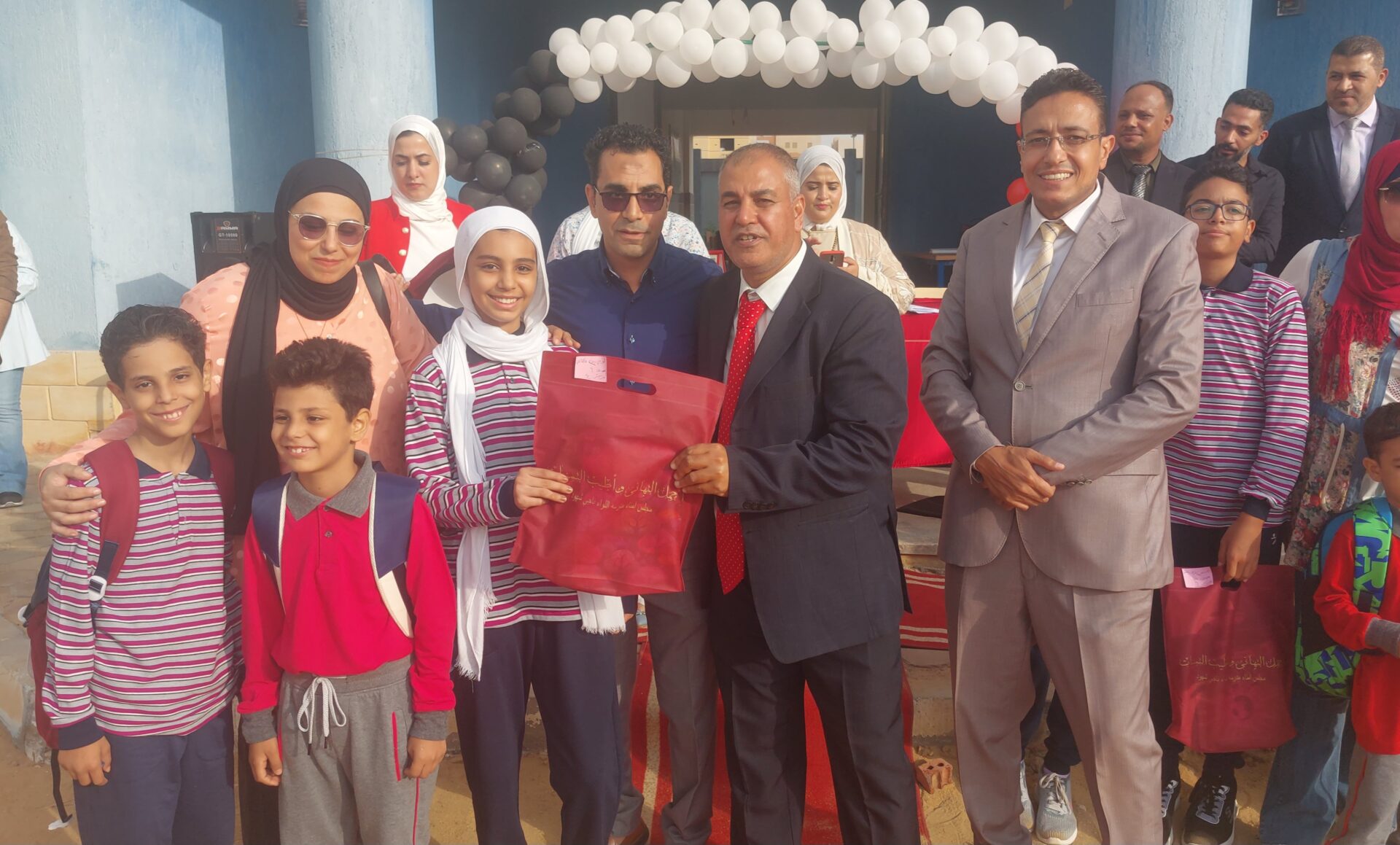 مدرسة اللواء ناجي شهود التجريبية للغات.. نموذج للتميز والتطوير