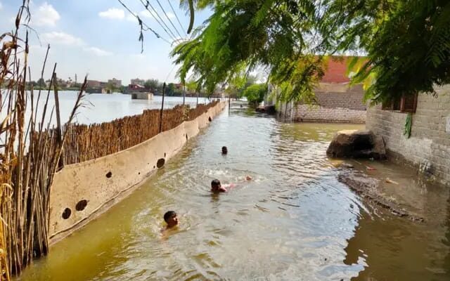 اعلان حالة الطوارئ في مدينة المنيا وذلك بسبب ارتفاع منسوب المياه في النيل وحالة ترقب لحدوث فيضان