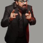 تهديد المطرب ابو الليف لمذيعه مشهوره 