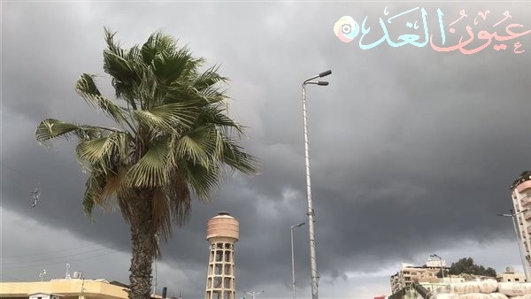 منخفض جوي يفرض غطاءً سحابياً وأمطاراً رعدية على البلاد