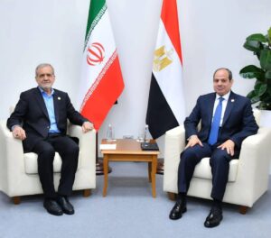 الرئيس يعرب عن قلق مصر إزاء تصاعد التوتر في المنطقة 