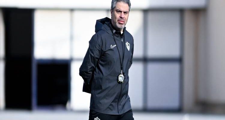 تجديد الثقة في معتمد جمال.. إدارة الزمالك تراهن على الاستقرار قبل أسبوع الحسم القاري والمحلي