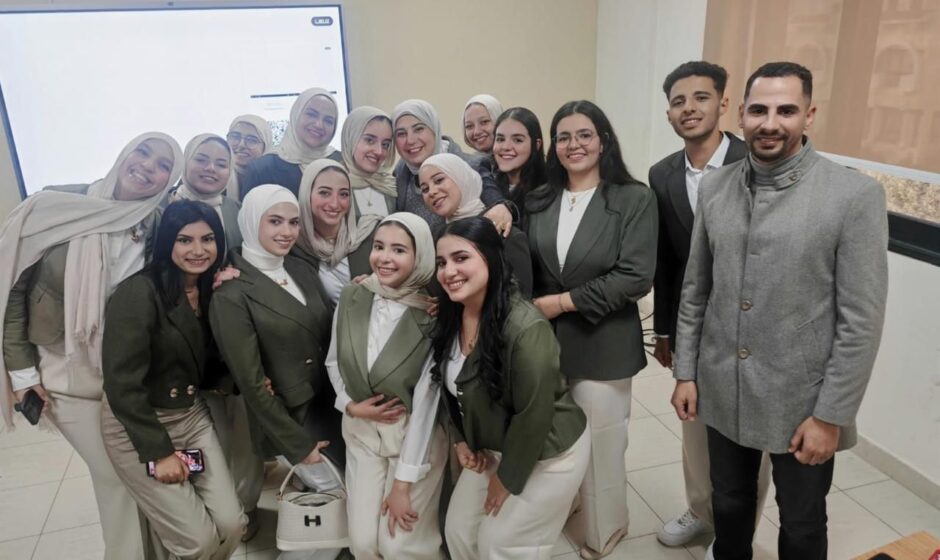 طلاب إعلام بالمعهد العالي الكندي يقدمون لعبة تعليمية مبتكرة لدعم الهوية الوطنية والسياحة الداخلية