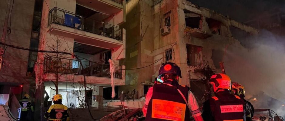 ضربات إيرانية جديدة تجعل تـ ـل أبيب تحت النار 