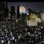 الأقصى يفتح أبوابه من جديد.. وعودة الروح لفلسطين تحت تكبيرات الفجر الأقصى يفتح أبوابه من جديد.. وعودة الروح لفلسطين تحت تكبيرات الفجر