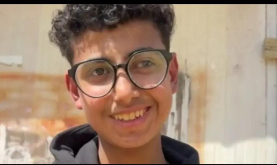 "قصة بطل.. جلال يتحدى المرض ويصنع أمله بيديه"