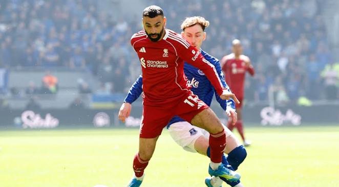 عودة قوية فيللفرعون المصري في مباراة ليفربول أمام ايفرتون 