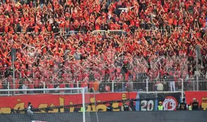 جماهير القلعه الحمراء تصب غضبها بعد هزيمة النادي الاهلي امام بيراميدز